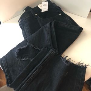 NWT Abercrombie Distressed Mom Jean 16/33 Short
